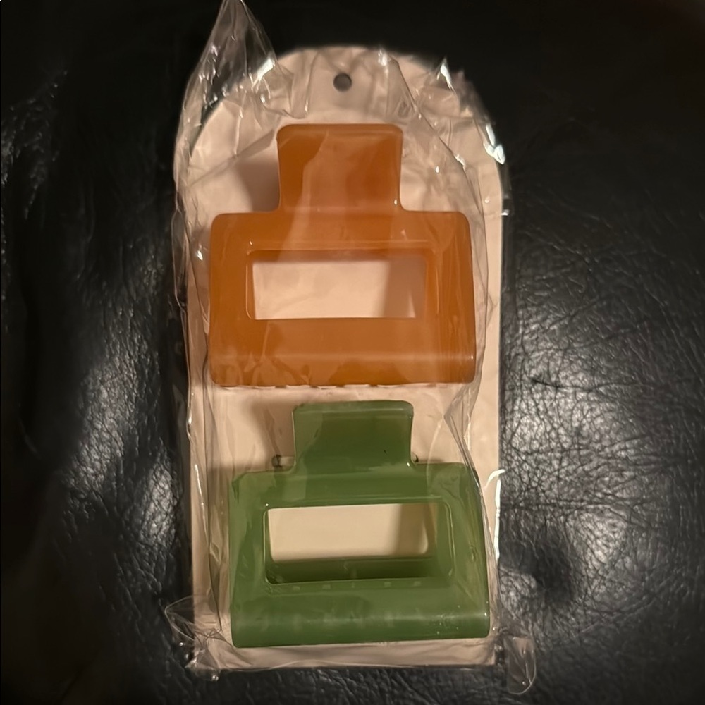 Ettika chunky hair clips